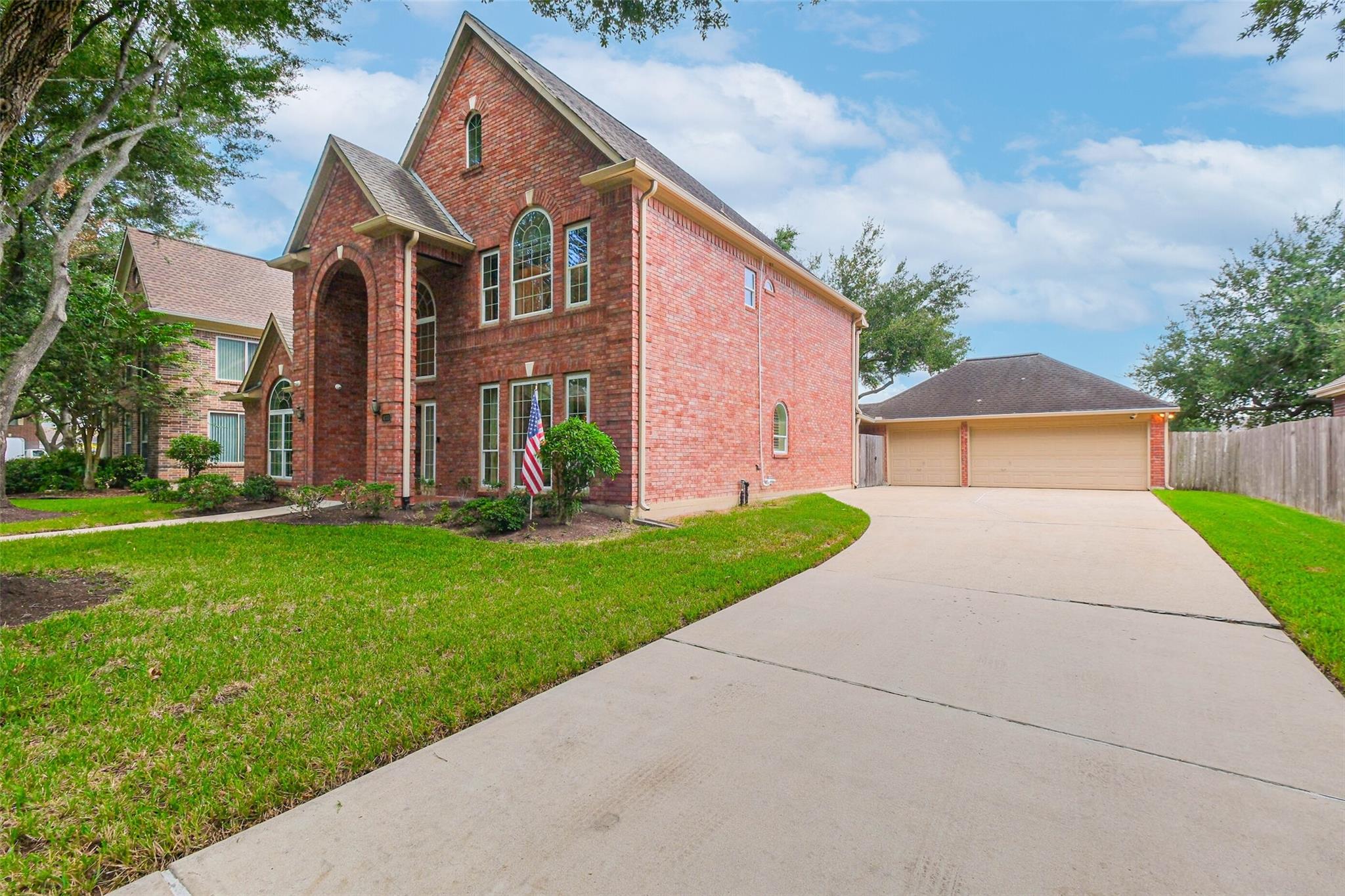 633 Clarenda Falls Drive
