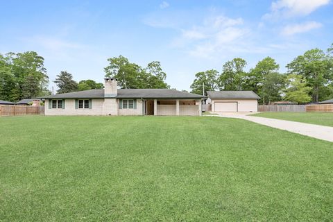 Photo of 145 Magnolia Trail, Lumberton, TX 77657 (MLS # 8698579)