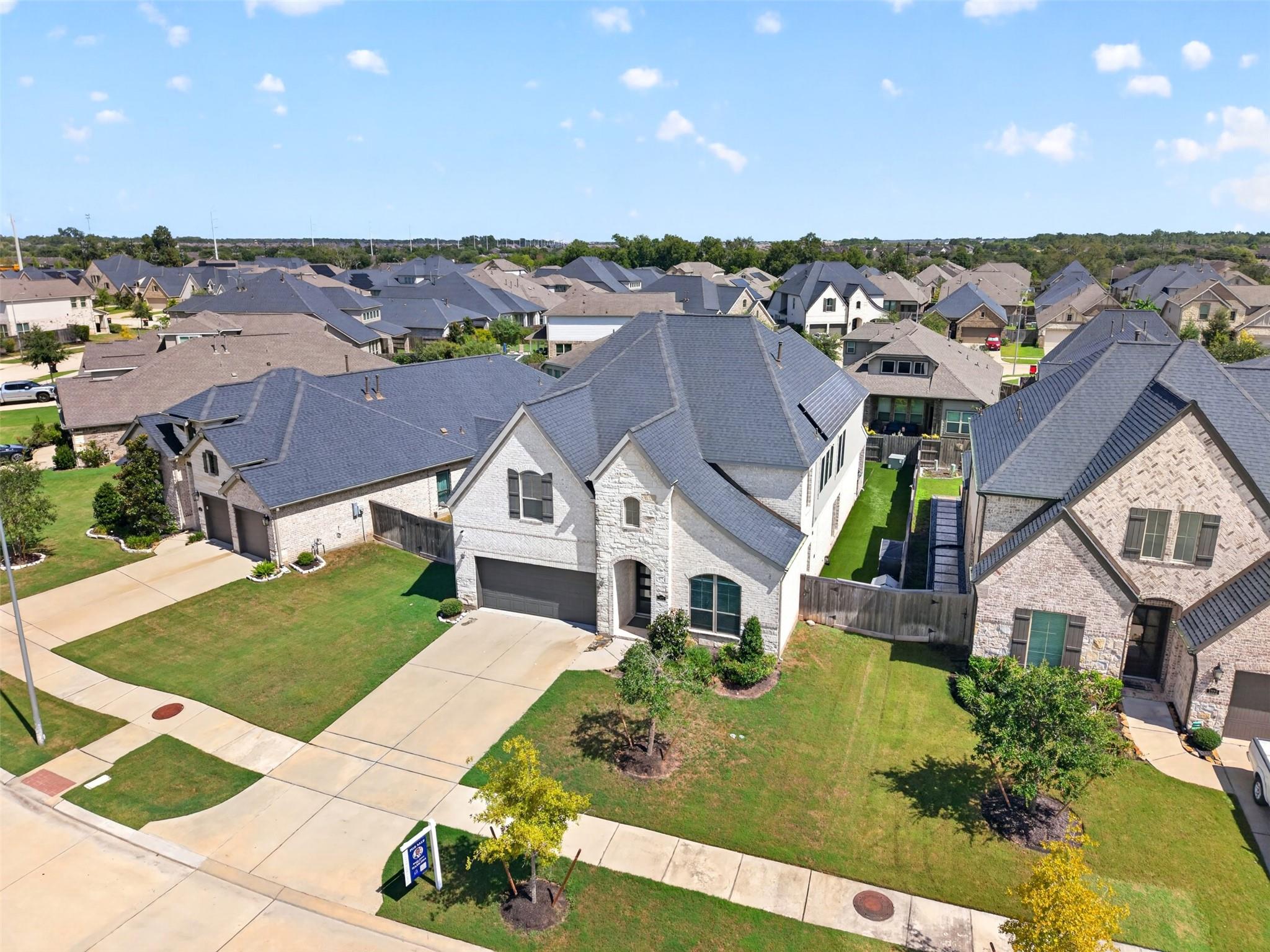 1402 Hudgins Pass