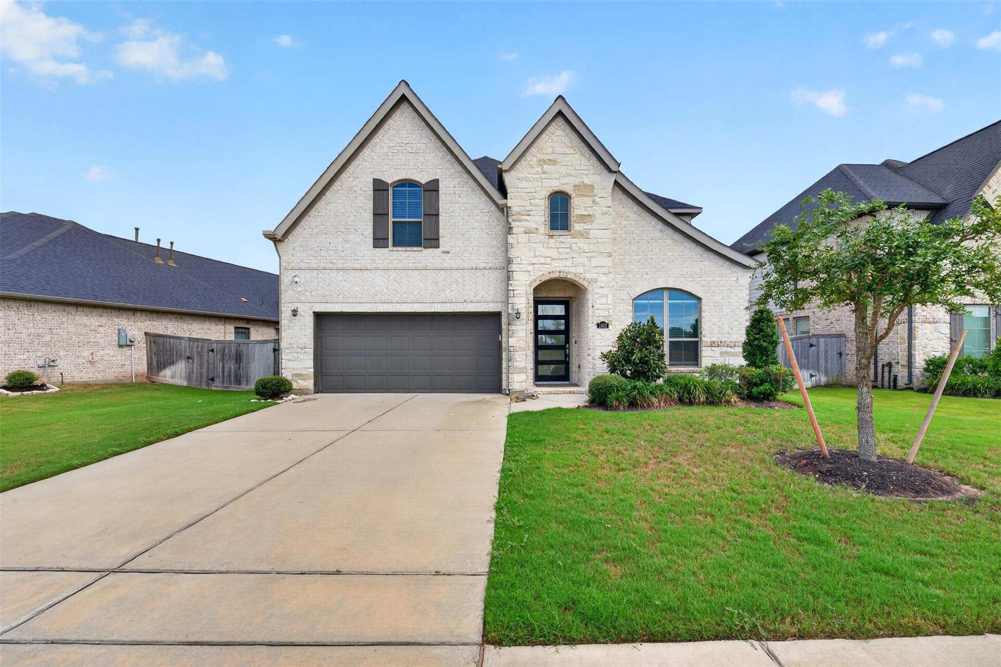 1402 Hudgins Pass