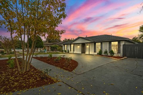 Tiny photo for 12007 Sharpcrest Street, Houston, TX 77072 (MLS # 6293299)