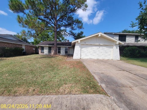Photo of 9914 Towne Brook Lane, Sugar Land, TX 77498 (MLS # 7316165)