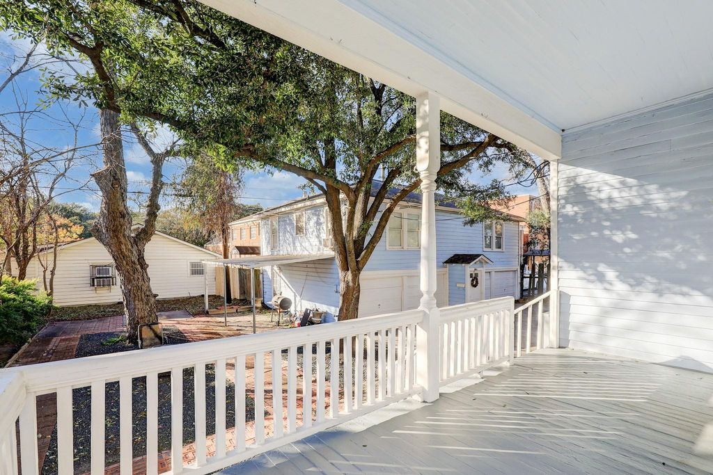 Photo of 1229 Heights Boulevard #Unit B, Houston, TX 77008 (MLS # 51561435)