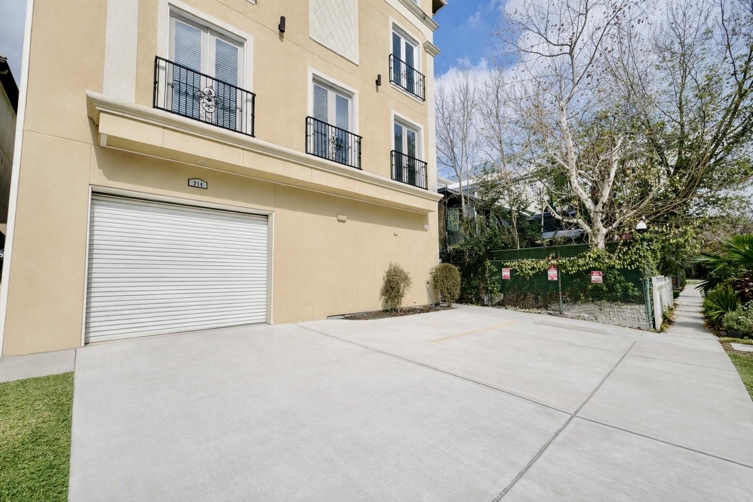 314 W Bell Street 201