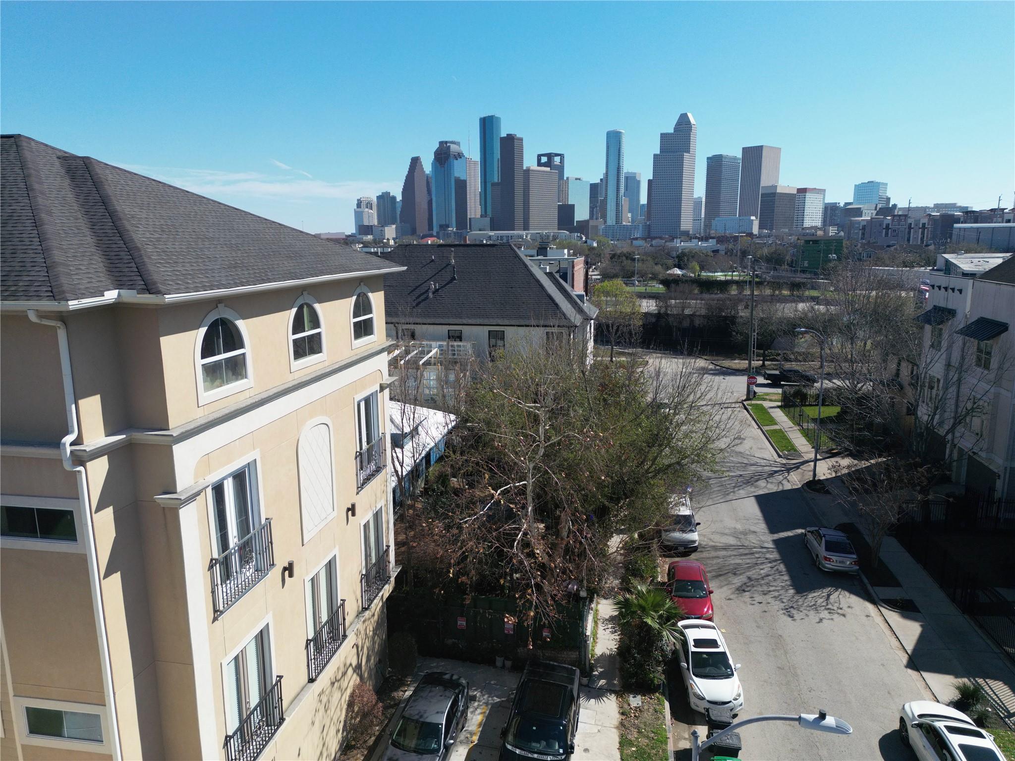 314 W Bell Street 201