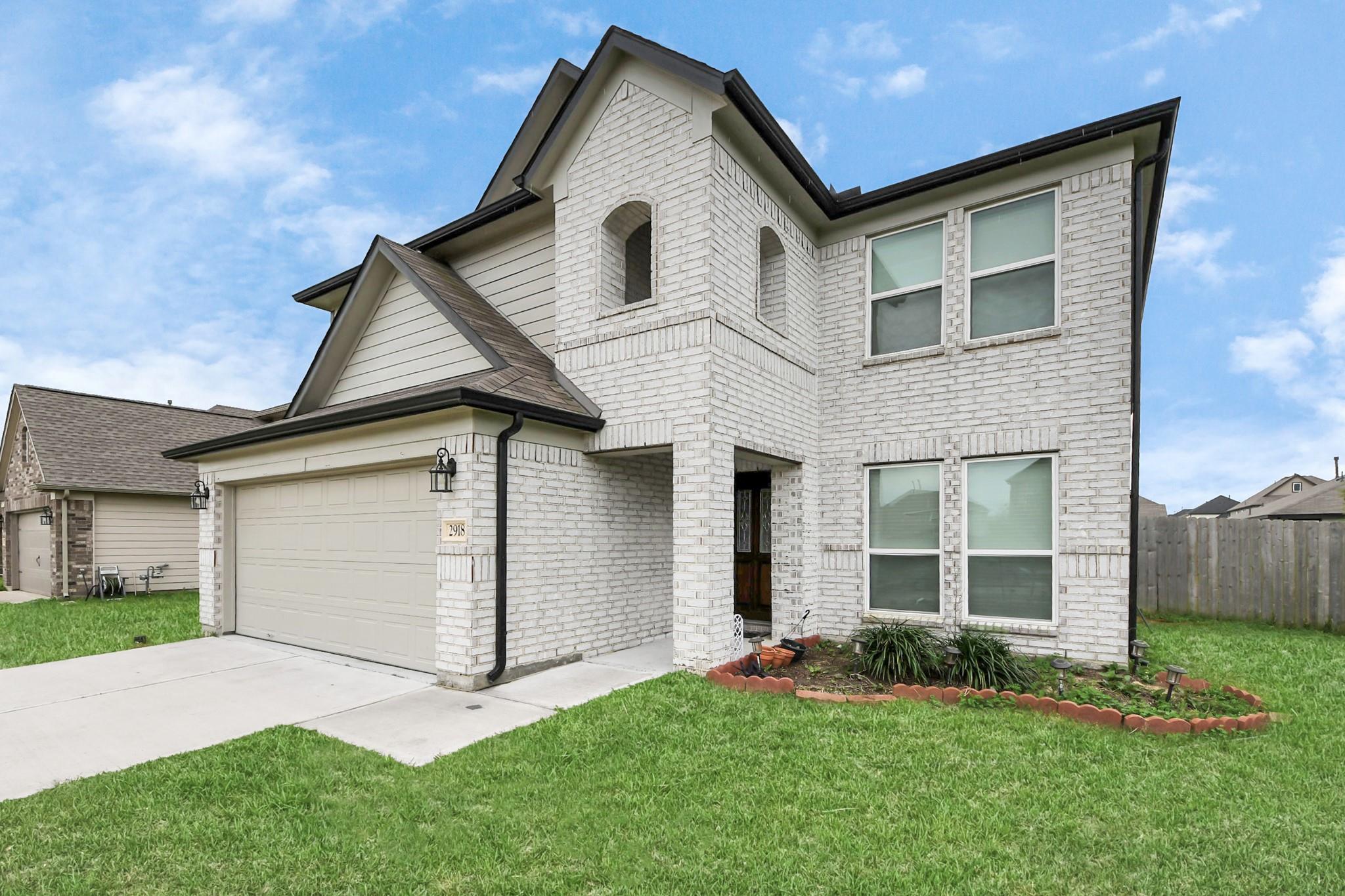 2918 Silverhorn Lane