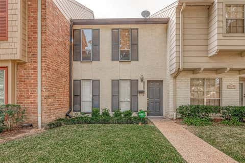Townhouse For Rent - 10217 Longmont Drive<br/> Houston, TX 77042