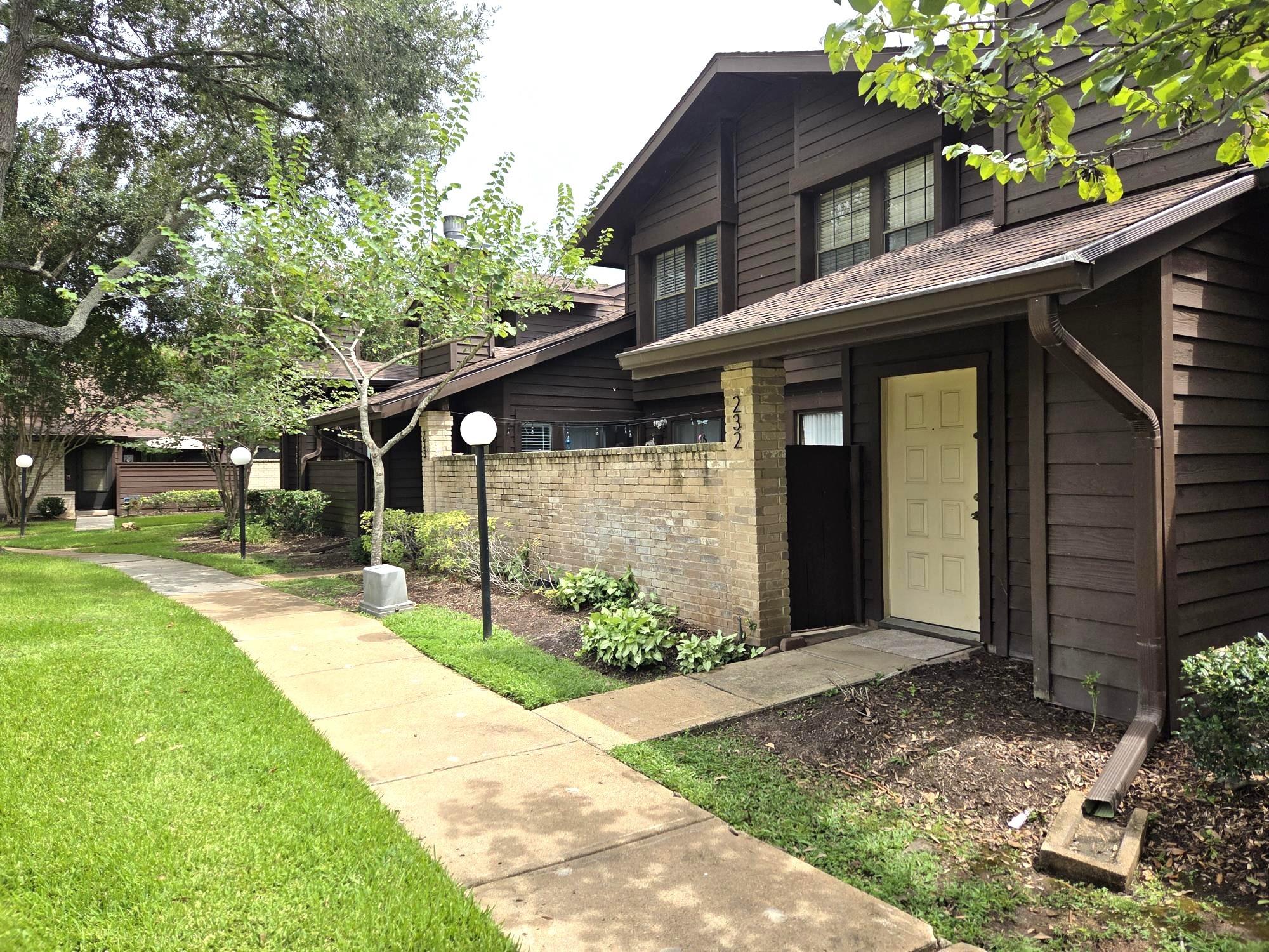2611 Grants Lake Boulevard 232