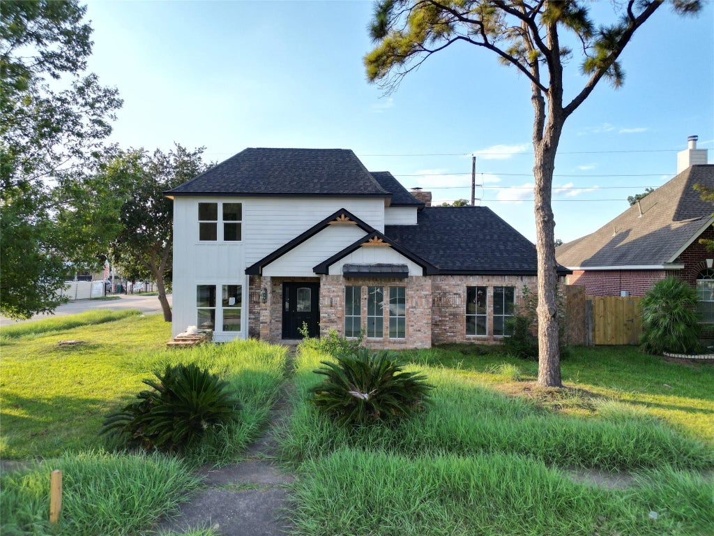 Photo of 14826 El Grande Drive, Houston, TX 77083 (MLS # 33587924)