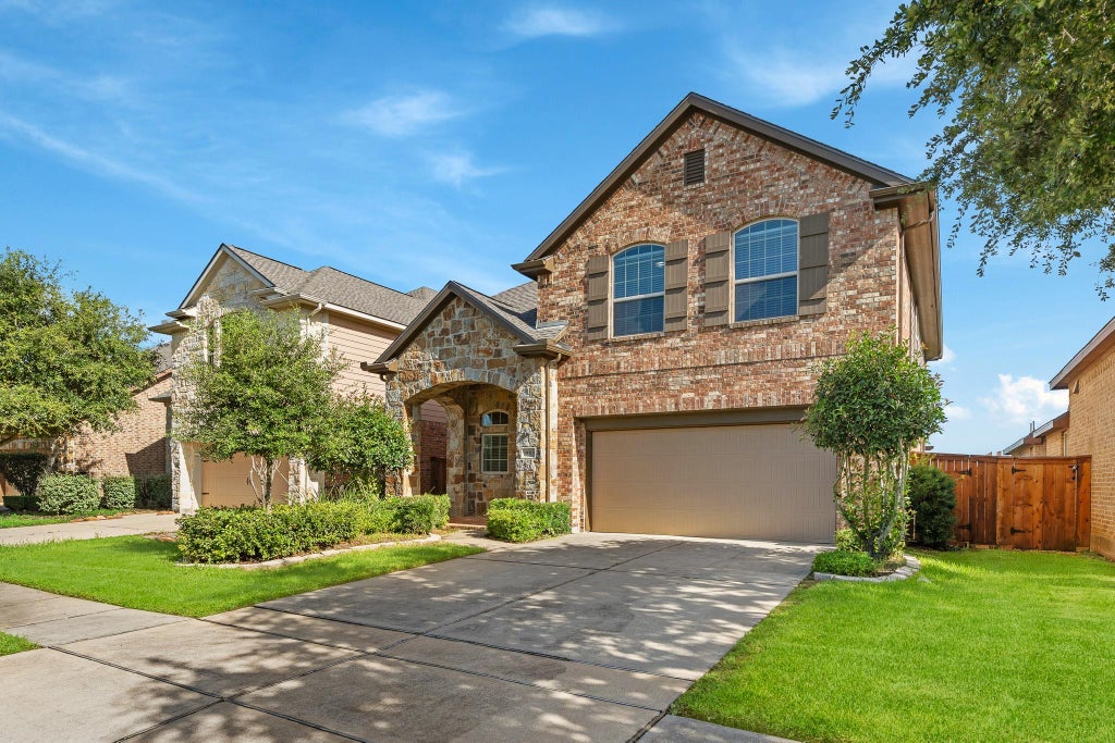 Photo of 19323 S Cottonwood Green Lane, Cypress, TX 77433 (MLS # 98502306)