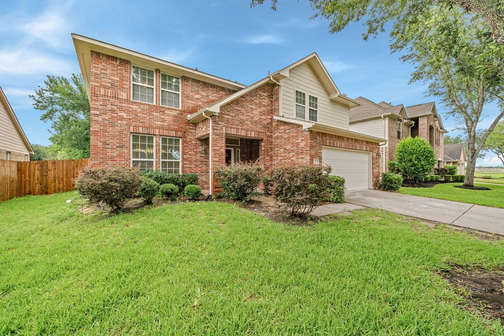Photo of 8011 Emperors Pass, Missouri City, TX 77459 (MLS # 9248645)