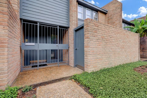 Photo of 2909 Bissonnet Street, West University, TX 77005 (MLS # 65277587)