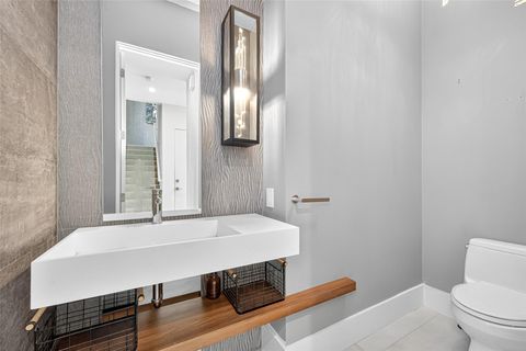 Tiny photo for 211 Stratford Street, Houston, TX 77006 (MLS # 61155346)