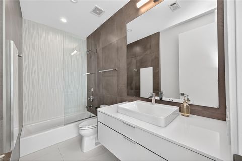 Tiny photo for 211 Stratford Street, Houston, TX 77006 (MLS # 61155346)