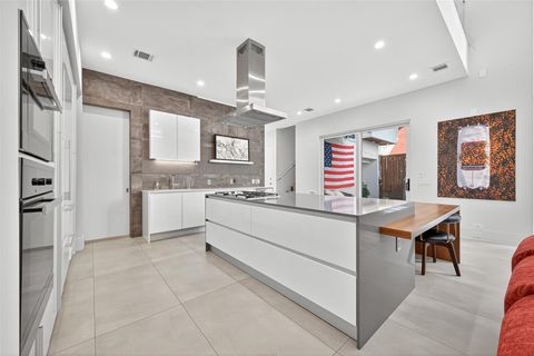 Tiny photo for 211 Stratford Street, Houston, TX 77006 (MLS # 61155346)