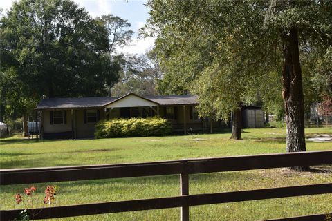 Photo of 101 N Southwind Trail, Cleveland, TX 77328 (MLS # 24077382)