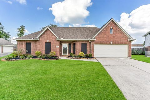 Photo of 415 Barberry Lane, Baytown, TX 77520 (MLS # 33834120) Photo of 415 Barberry Lane, Baytown, TX 77520 (MLS # 33834120)