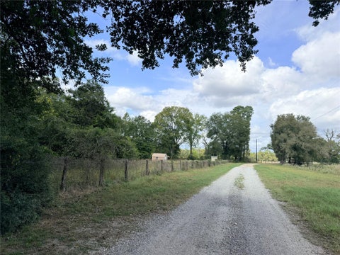 Photo of 5604 County Road 364, Buffalo, TX 75831 (MLS # 78015174)