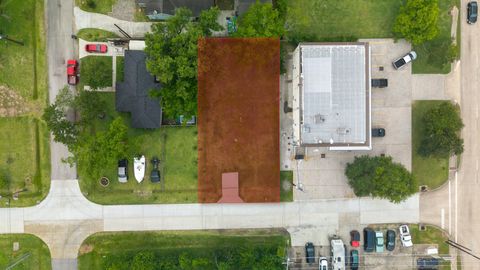 Photo of 2607 23rd Street, Dickinson, TX 77539 (MLS # 91543044)