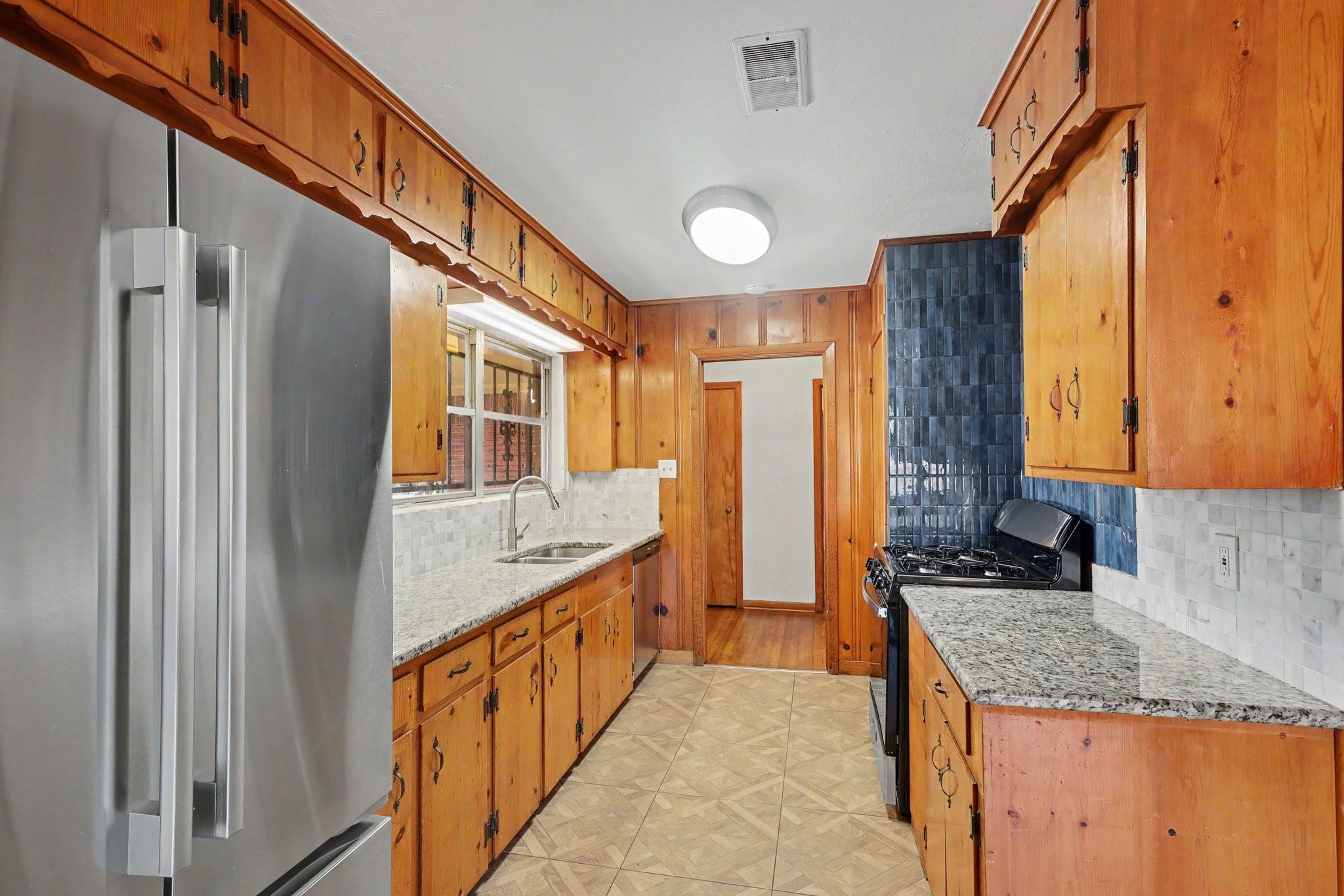 1803 Sea Queen Court