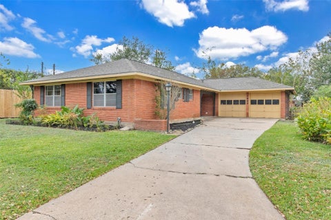 Photo of 1803 Sea Queen Court, Houston, TX 77008 (MLS # 94837202)