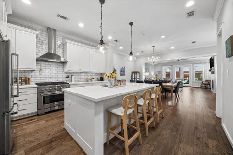 Photo of 118 E 27th Street #B, Houston, TX 77008 (MLS # 37855844)