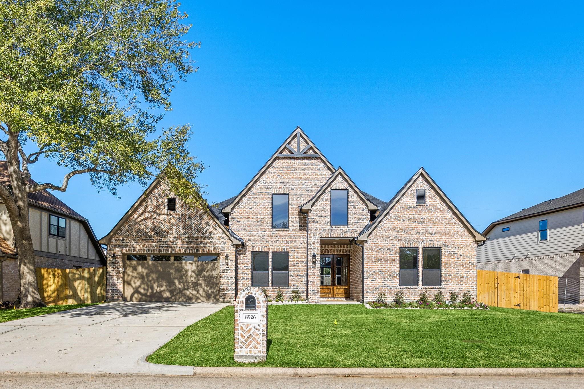 8926 Sedgemoor Drive