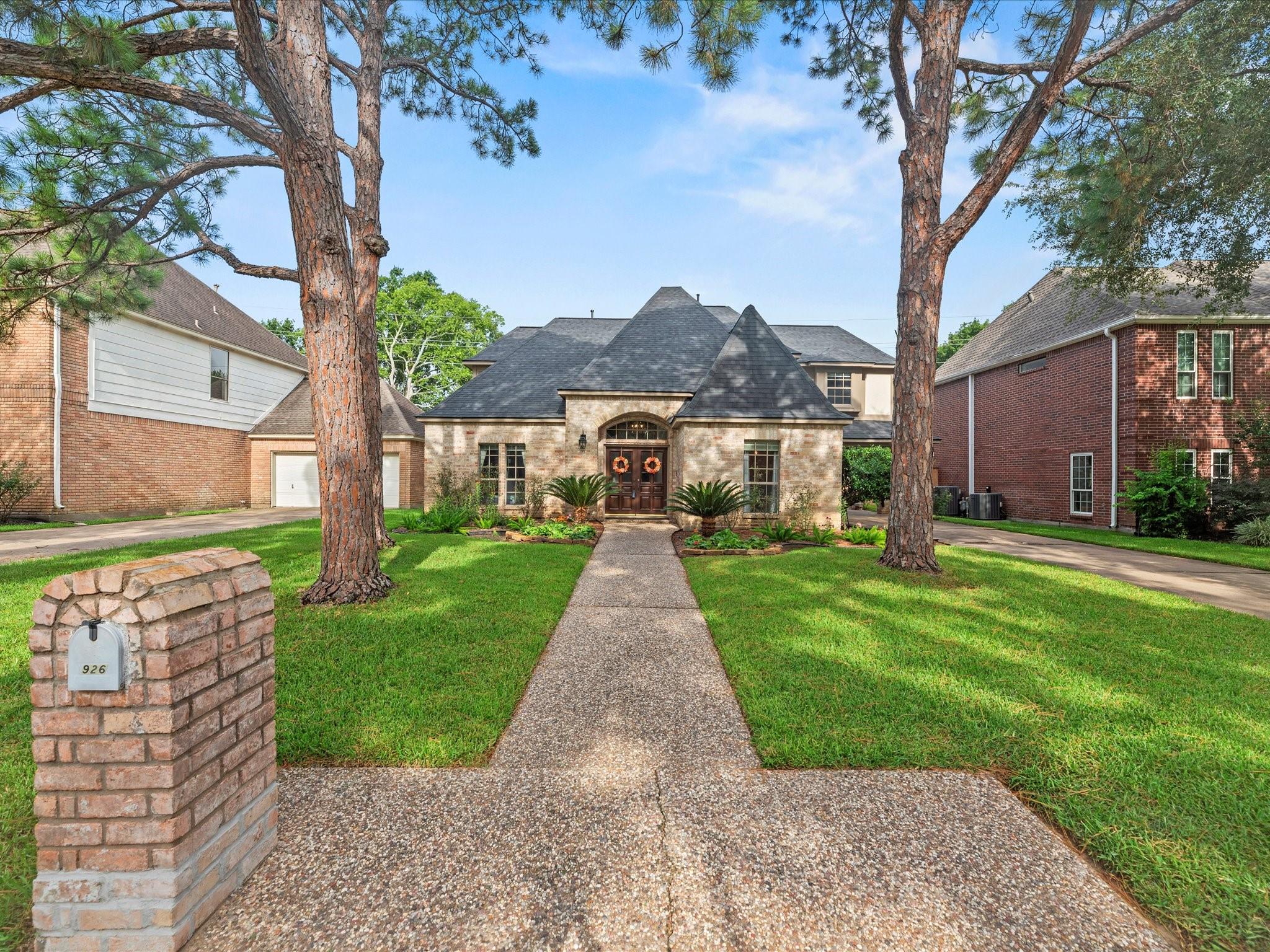 926 Caswell Court