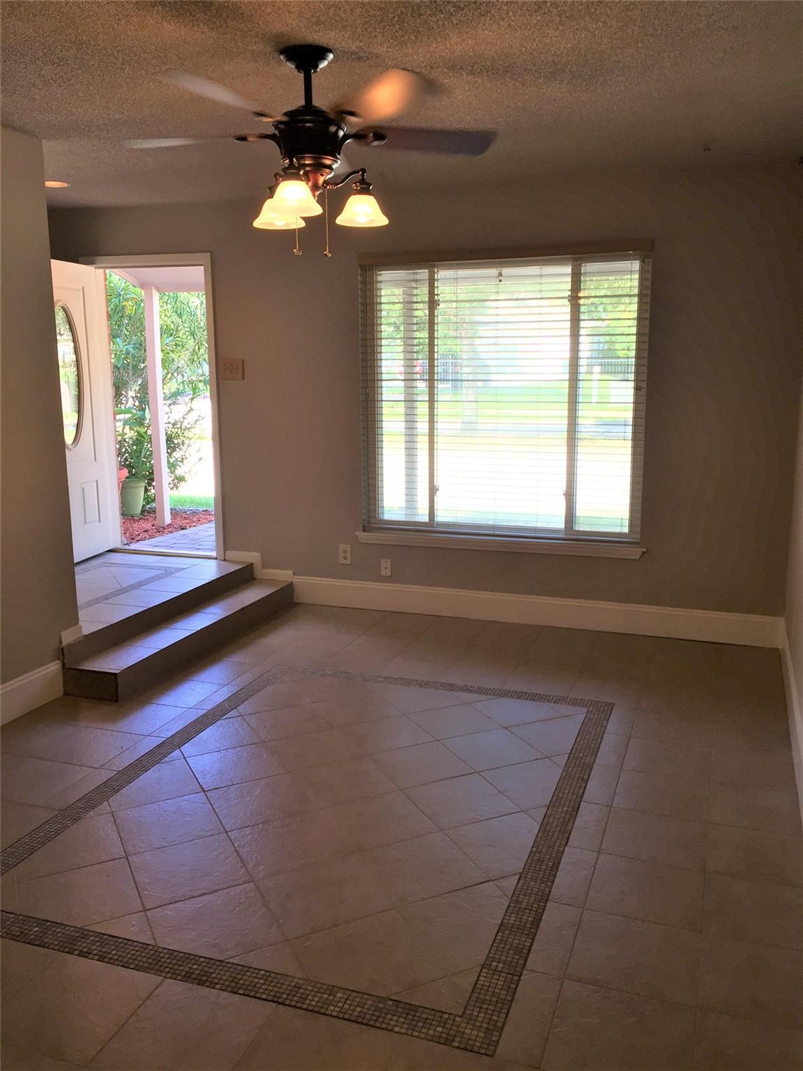 2044 Lakeside Drive