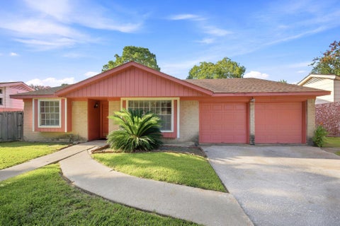 Photo of 11418 Hendon Lane, Houston, TX 77072 (MLS # 78054496)