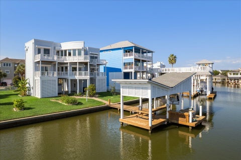 Photo of 13415 Binnacle Way, Galveston, TX 77554 (MLS # 59380371)