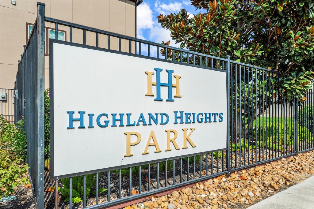 Photo of 2027 Paul Quinn Street, Houston, TX 77091 (MLS # 85182381)