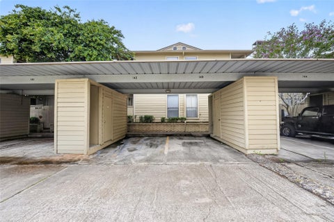 Photo of 9435 Pagewood Lane, Houston, TX 77063 (MLS # 54142018)