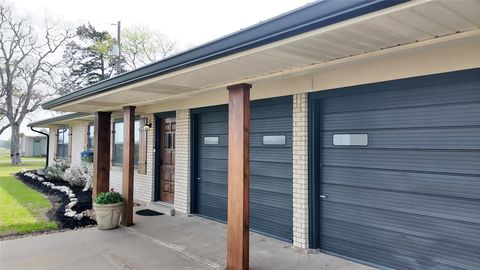 Photo of 6603 Us Highway 90a W, Shiner, TX 77984 (MLS # 4223186)