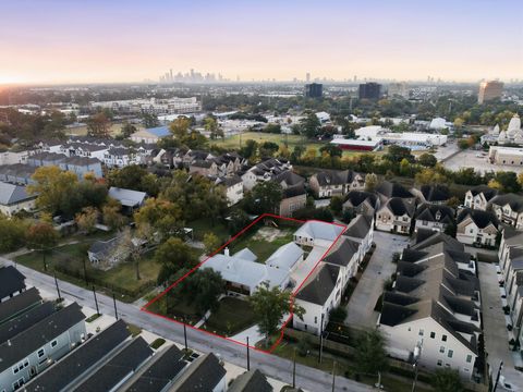 Photo of 941 Judiway Street, Houston, TX 77018 (MLS # 13315636)