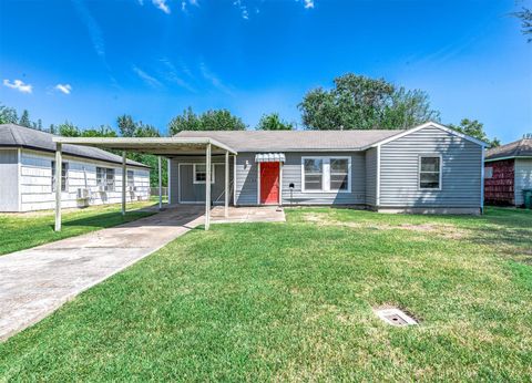 Photo of 1503 Acacia Drive, Pasadena, TX 77502 (MLS # 98522864)