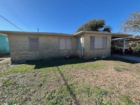 Photo of 2311 52nd Street, Galveston, TX 77551 (MLS # 91882769)