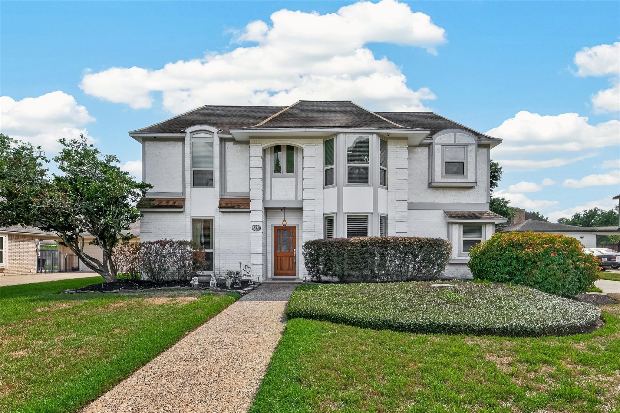 18331 Longcliffe Drive
