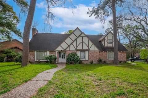 Photo of 811 Loire Lane, Houston, TX 77090 (MLS # 75231223)