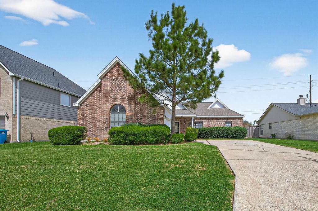 Photo of 19242 Relay Road, Humble, TX 77346 (MLS # 9219329)