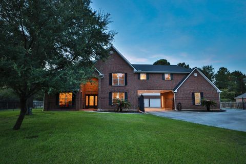 Photo of 28433 Wild Oaks, Magnolia, TX 77355 (MLS # 38524682)