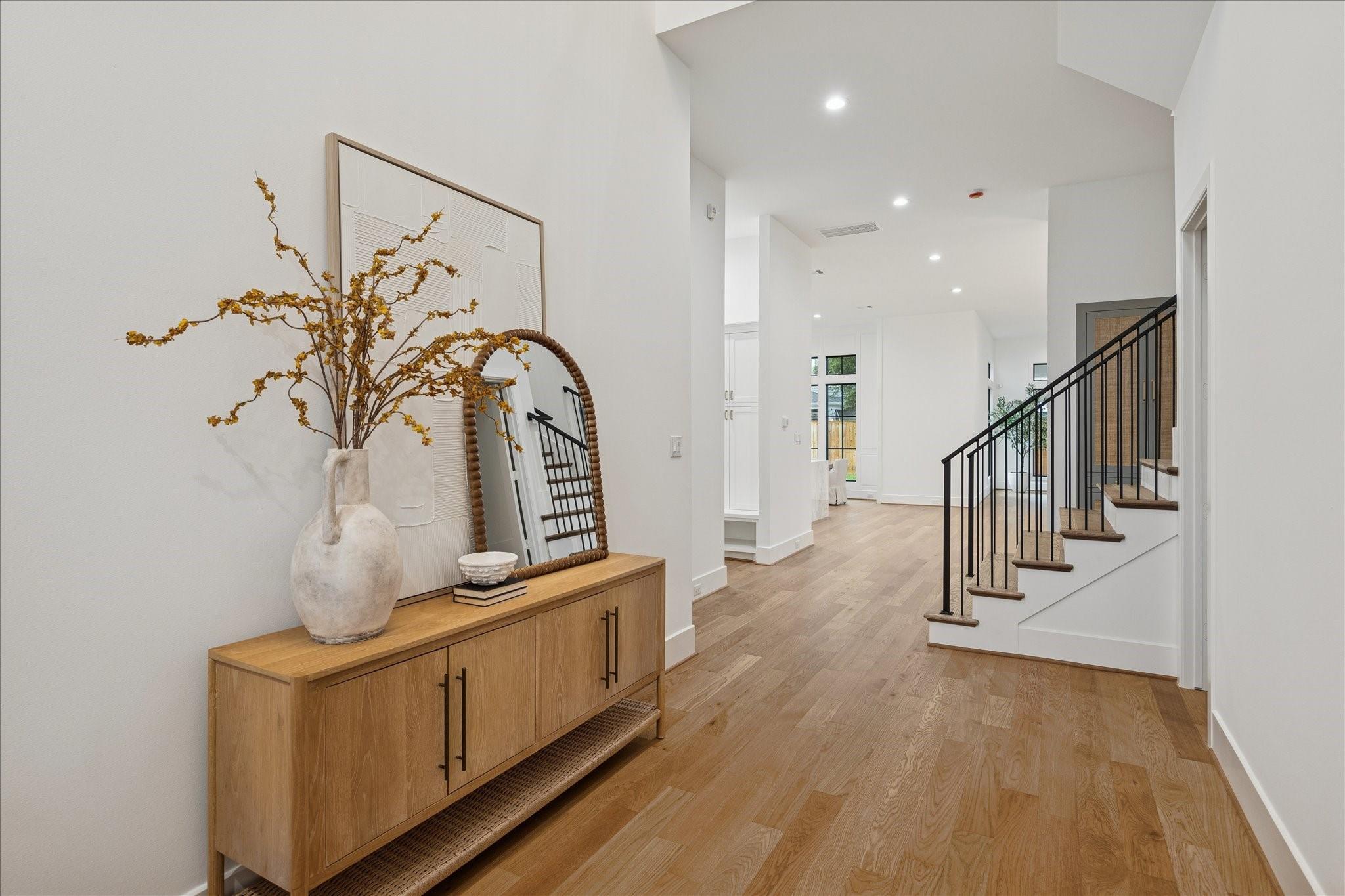 867 W 42nd Street