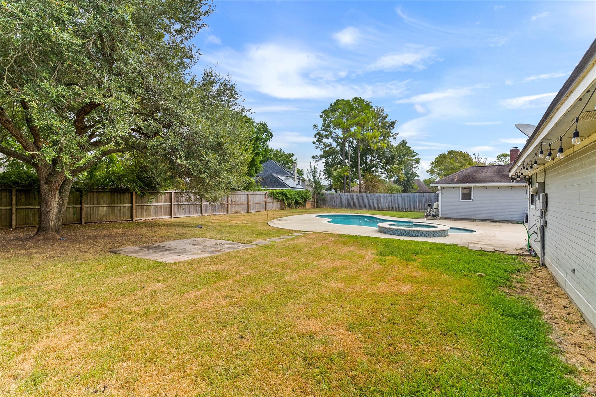 55 Silver Lace Court