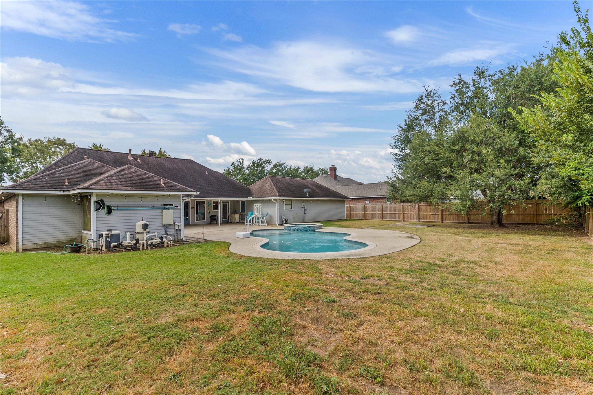 55 Silver Lace Court