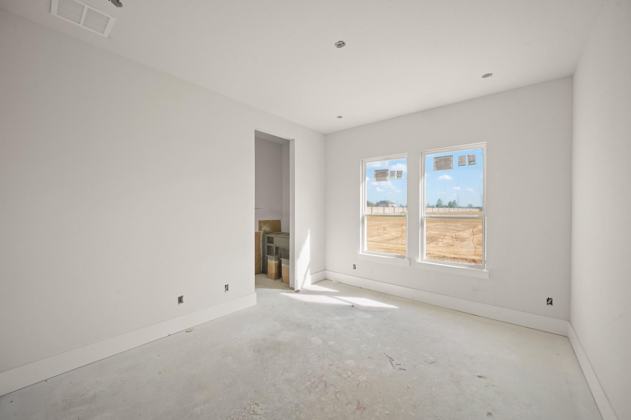 22214 Desert Foothills Lake
