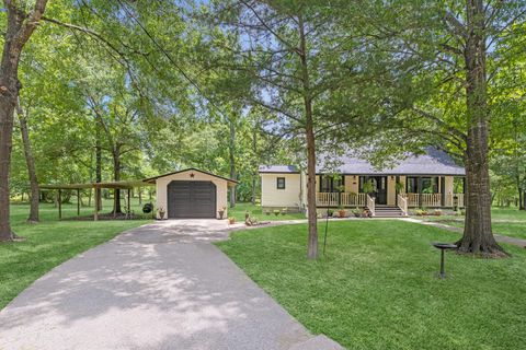 8918 James Court Magnolia TX 77354