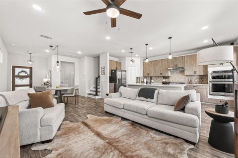 Photo of 10404 Marston Vineyard Drive, Houston, TX 77025 (MLS # 53980879)