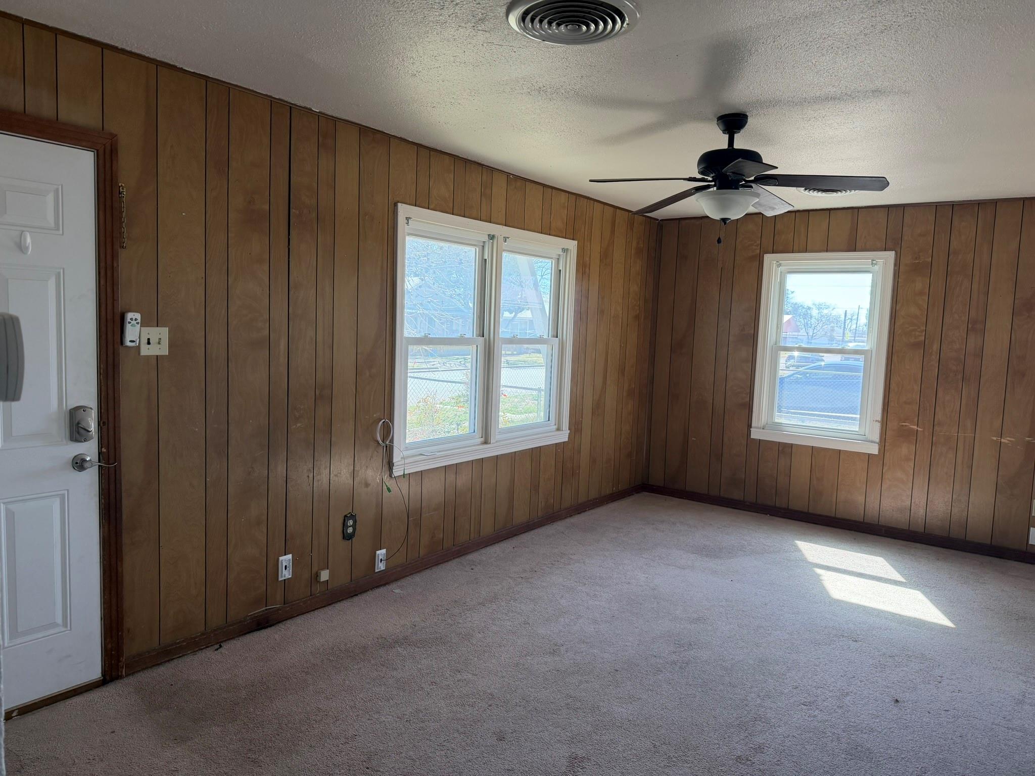 813 NW 1st St Street