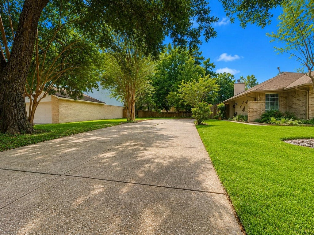 Photo of 16711 Quiet Trail Drive, Humble, TX 77396 (MLS # 68498467)