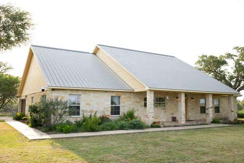 Homes For Sale - 3240 Concrete Edgar Rd Rd<br/> Cuero, TX 77954